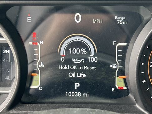 Used 2025 Jeep Gladiator Sport image 22