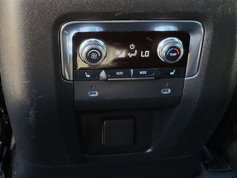 Used 2023 GMC Yukon XL Denali image 20