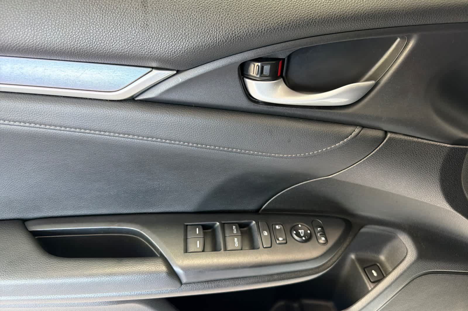 Used 2017 Honda Civic Touring image 12