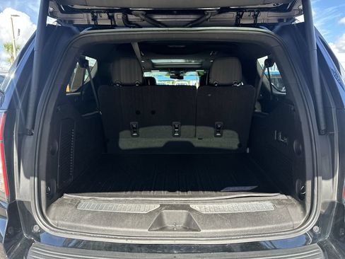 Used 2022 Chevrolet Suburban Z71 w/ Luxury Package AWD/4WD image 26