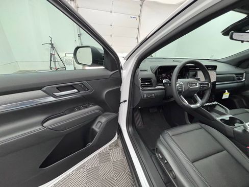 New 2026 GMC Terrain Elevation w/ Elevation Premium Package image 17