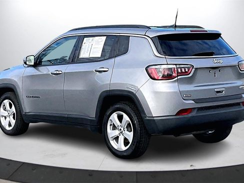 Certified 2019 Jeep Compass Latitude w/ Cold Weather Group image 6