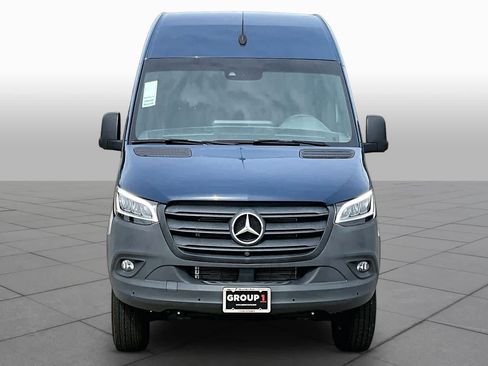 New 2024 Mercedes-Benz Sprinter 2500 image 3