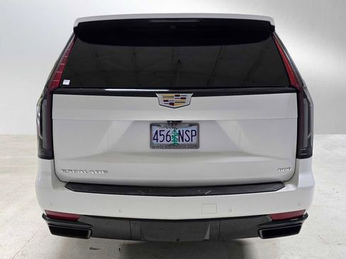 Used 2022 Cadillac Escalade Sport Platinum image 4