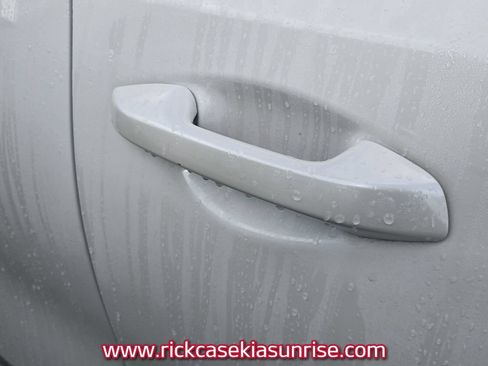 Used 2023 Kia Forte LXS w/ LXS Technology Package FWD image 5