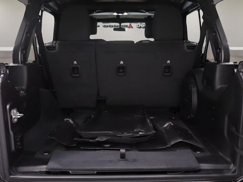 Used 2022 Jeep Wrangler Unlimited Sport AWD/4WD image 20