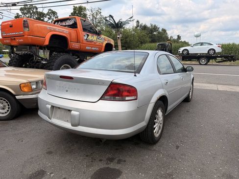Used 2003 Chrysler Sebring LX FWD image 4