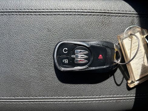 Used 2025 Buick Encore GX Preferred FWD image 24