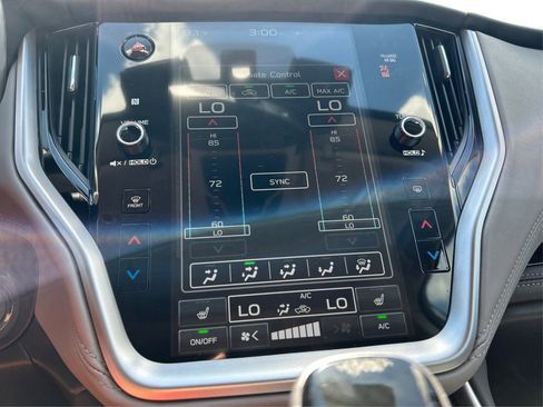 Certified 2025 Subaru Outback Limited image 32