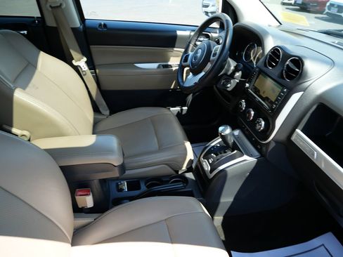 Used 2017 Jeep Compass High Altitude AWD/4WD image 27