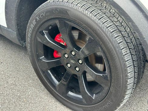 Used 2020 Ford Explorer ST w/ ST Street Pack image 15