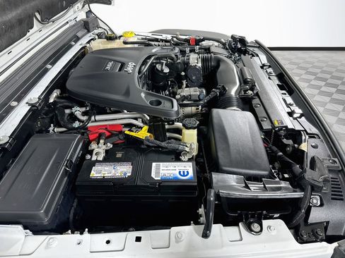 Used 2021 Jeep Gladiator Mojave AWD/4WD image 37