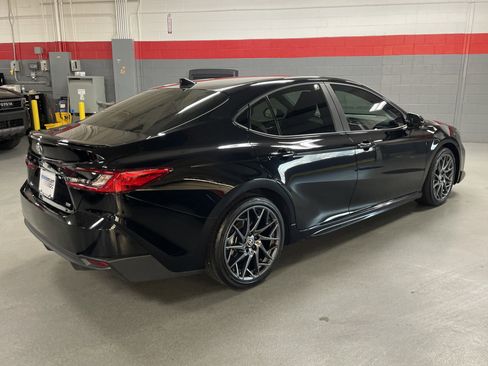 Used 2025 Toyota Camry SE image 10