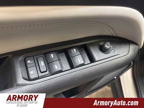 Used 2022 Jeep Compass Limited image 8