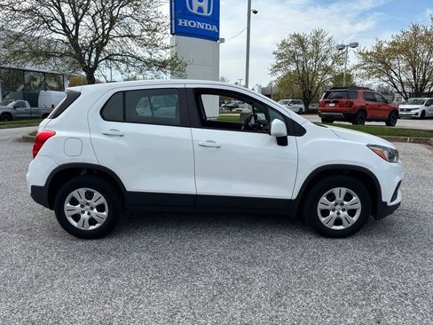 Used 2018 Chevrolet Trax LS FWD image 4