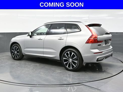 Used 2025 Volvo XC60 B5 Plus AWD/4WD image 4