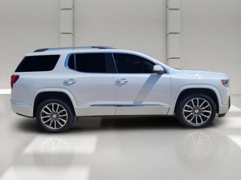 Used 2022 GMC Acadia Denali w/ Denali Ultimate Package FWD image 4
