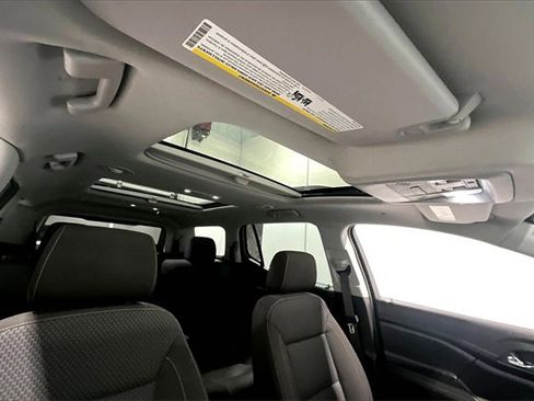 Used 2023 GMC Acadia SLE w/ LPO, Black Accent Package image 29