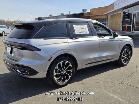 New 2026 Lincoln Nautilus Reserve AWD/4WD image 3