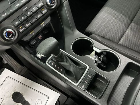 Certified 2022 Kia Sportage LX w/ LX AWD Value Edition Package image 17