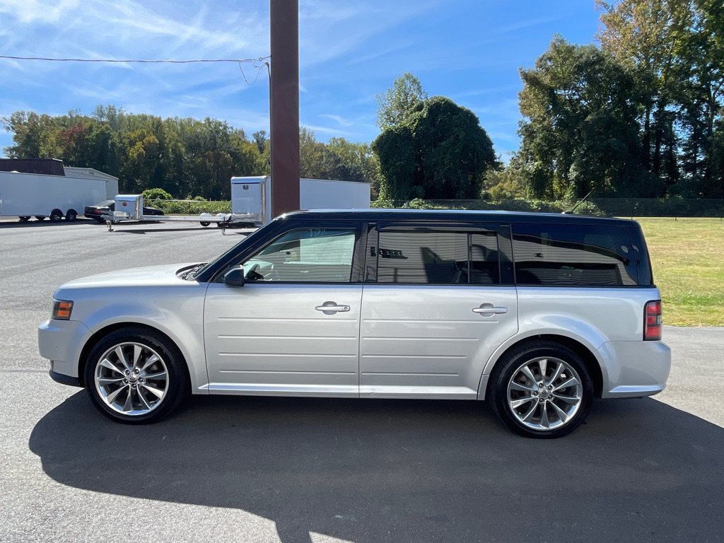 Used 2011 Ford Flex Titanium AWD/4WD image 3