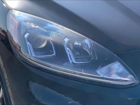 Used 2022 Ford Escape SE w/ SE Sport Appearance Package FWD image 28