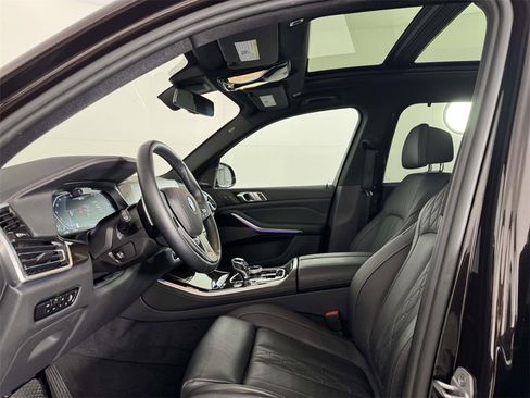 Used 2023 BMW X5 xDrive45e w/ Executive Package image 4