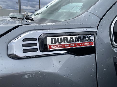 Used 2026 GMC Sierra 2500 Denali w/ Denali Reserve Package image 8