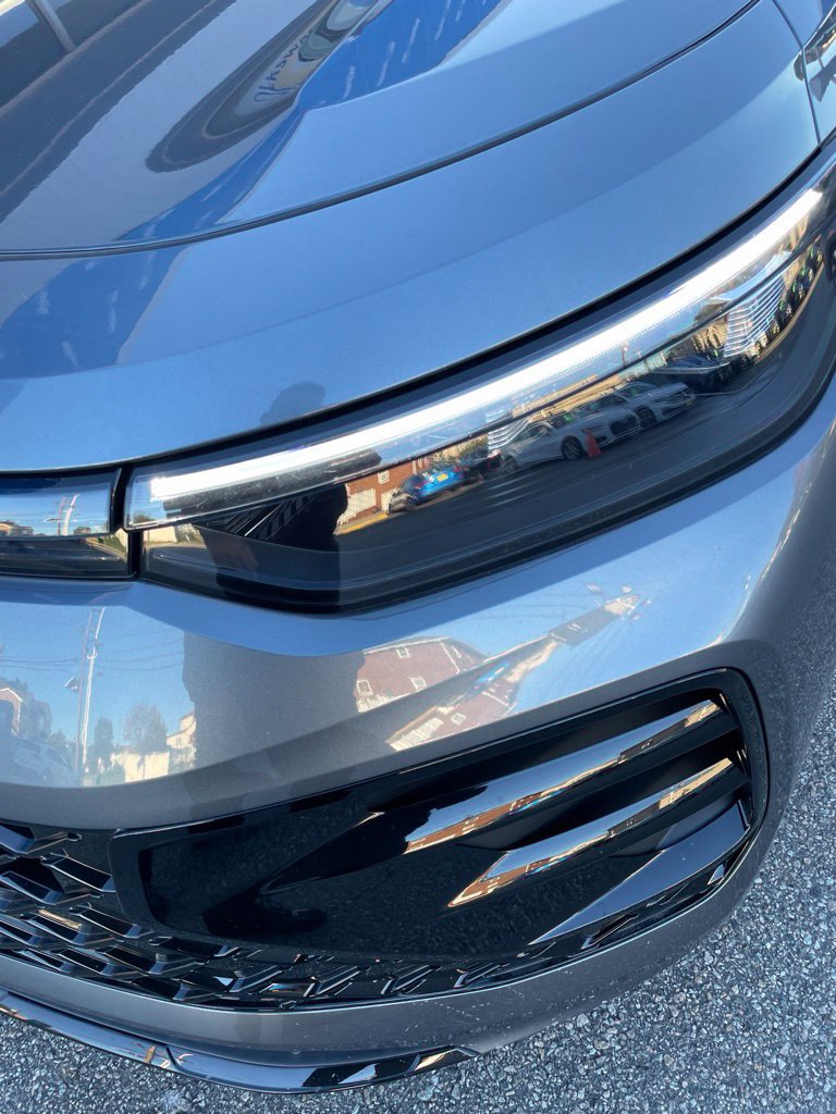New 2026 Volkswagen Tiguan SE R-Line AWD/4WD image 2