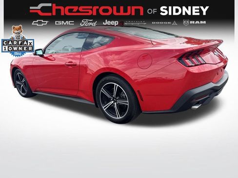 Used 2025 Ford Mustang Coupe RWD image 3