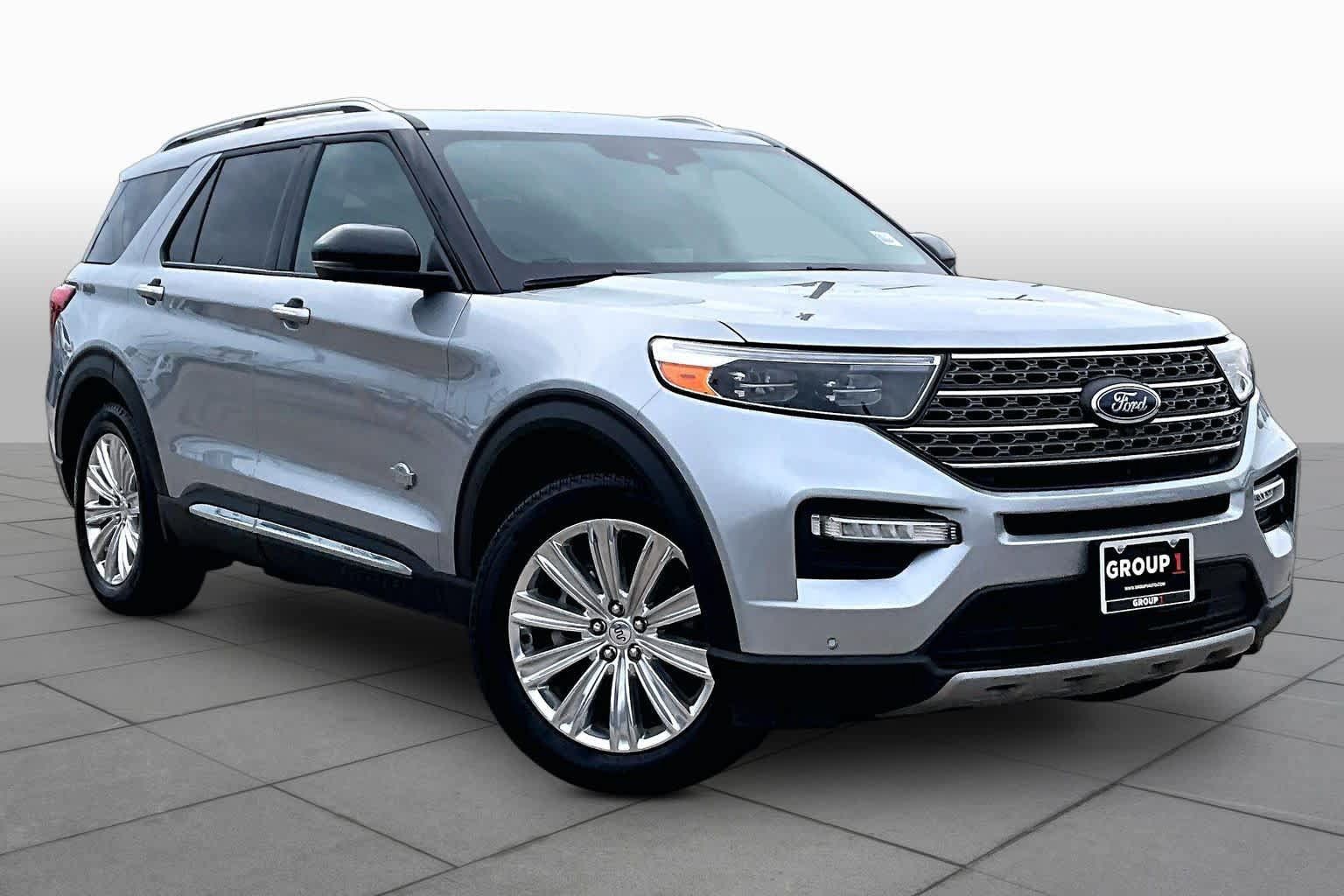Used 2023 Ford Explorer King Ranch w/ Technology Package RWD image 3