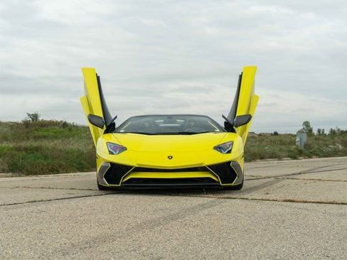 Used 2017 Lamborghini Aventador LP 750-4 Superveloce image 32