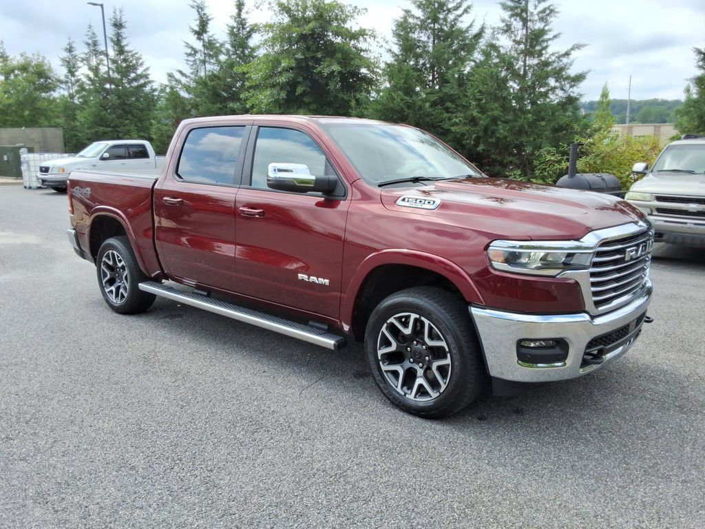 Used 2025 RAM 1500 Laramie w/ Off Road Group AWD/4WD image 3