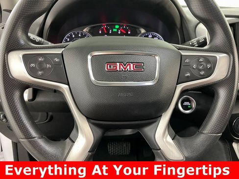 Certified 2022 GMC Terrain SLE w/ Driver Convenience Package image 4