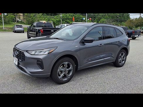 Certified 2024 Ford Escape ST-Line w/ Tech Pack #1 AWD/4WD image 4