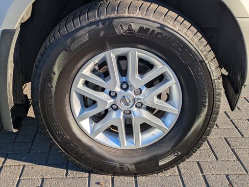 Used 2018 Nissan Frontier SV w/ Value Truck Package image 12