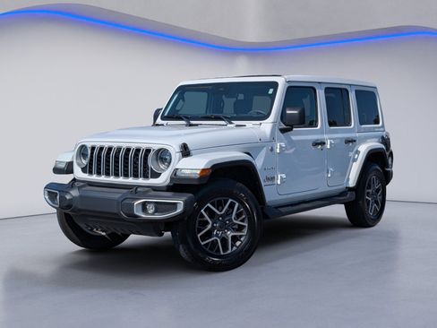 Used 2024 Jeep Wrangler Unlimited Sahara w/ Technology Group AWD/4WD image 2