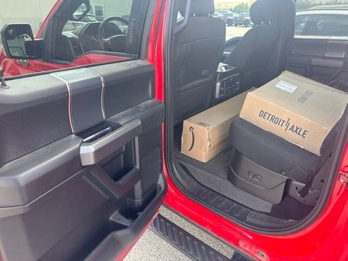 Used 2019 Ford F150 XLT w/ Equipment Group 302A Luxury AWD/4WD image 15