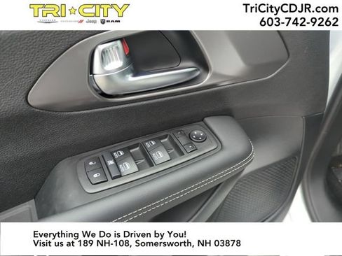 New 2026 Chrysler Voyager LX image 11