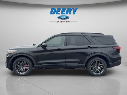 New 2026 Ford Explorer ST-Line w/ ST-Line Street Pack AWD/4WD image 5
