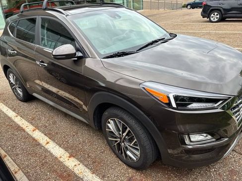 Used 2020 Hyundai Tucson Ultimate w/ Cargo Package AWD/4WD image 3