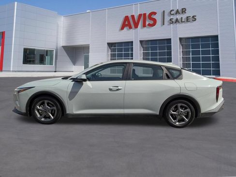 Used 2025 Kia K4 FWD image 2