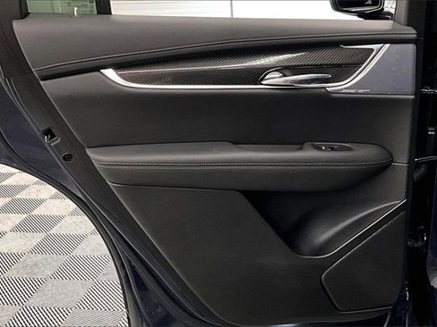 Used 2024 Cadillac XT6 Sport w/ Technology Package image 19