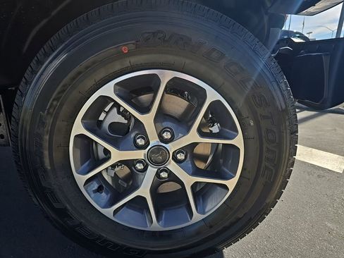 New 2025 Jeep Gladiator Sport image 4