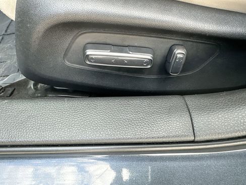 Used 2023 Honda Civic Touring image 12