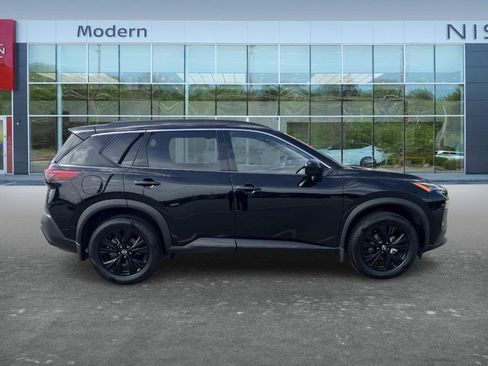 Certified 2023 Nissan Rogue SV w/ SV Premium B Package FWD image 4