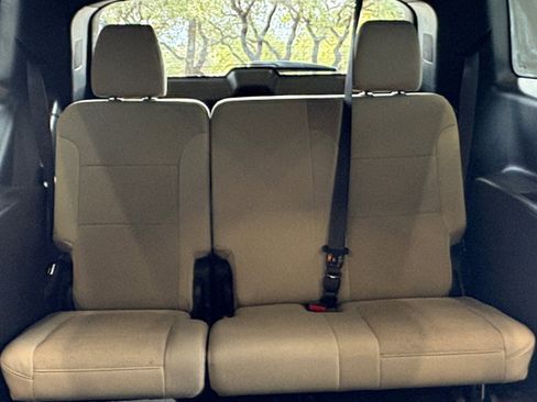 Used 2022 Chevrolet Traverse LS image 25