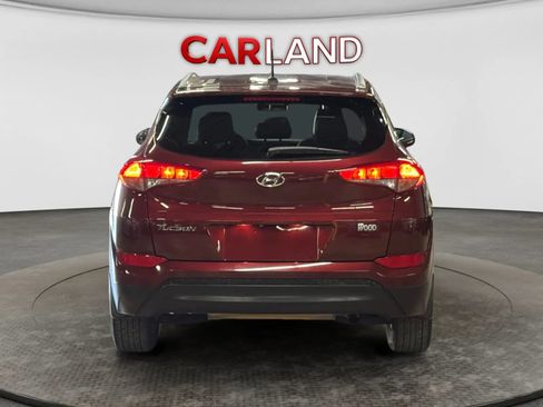 Used 2017 Hyundai Tucson SE w/ SE Popular Package 02 FWD image 4