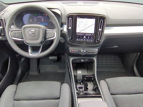 New 2026 Volvo XC40 B5 Ultra w/ Protection Package Premier AWD/4WD image 10