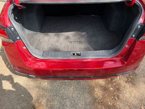 Used 2025 Nissan Versa SV image 27